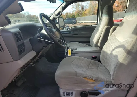 2000 Ford F250 Super Duty из США, поврежденный, VIN 1FTNX21F4YED50102